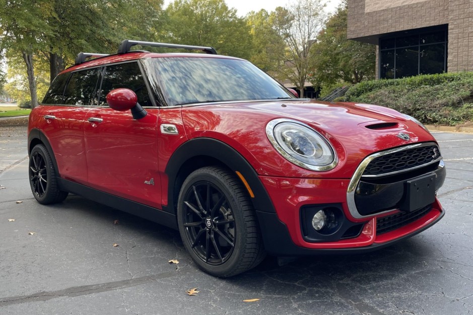 2017 Mini Clubman sold at auction for $19,250