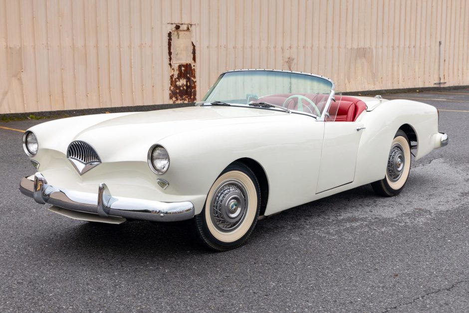 1954 Kaiser Darrin sold at auction for $75,000
