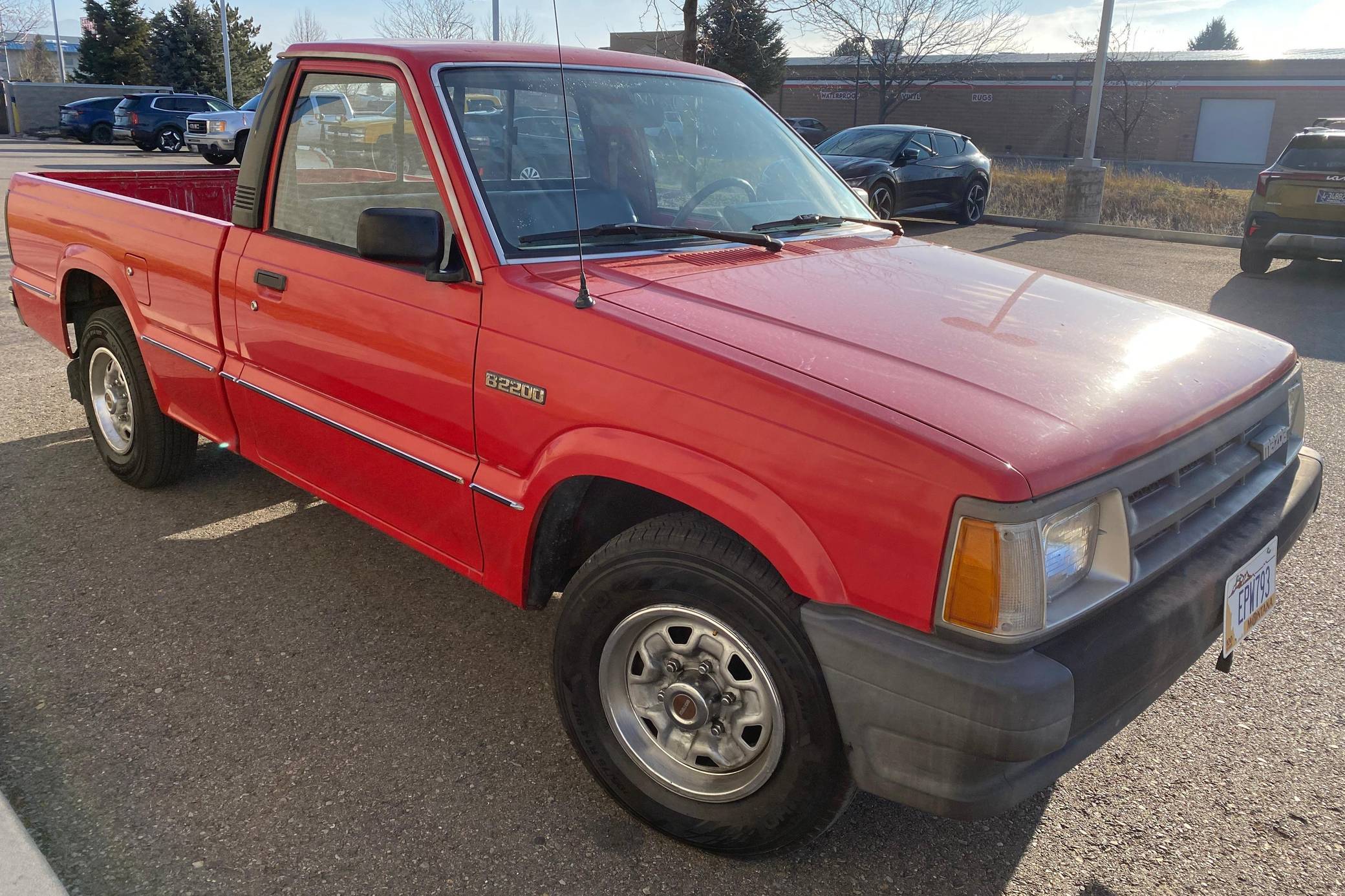 1987 Mazda B2200 sold at auction for $5,500