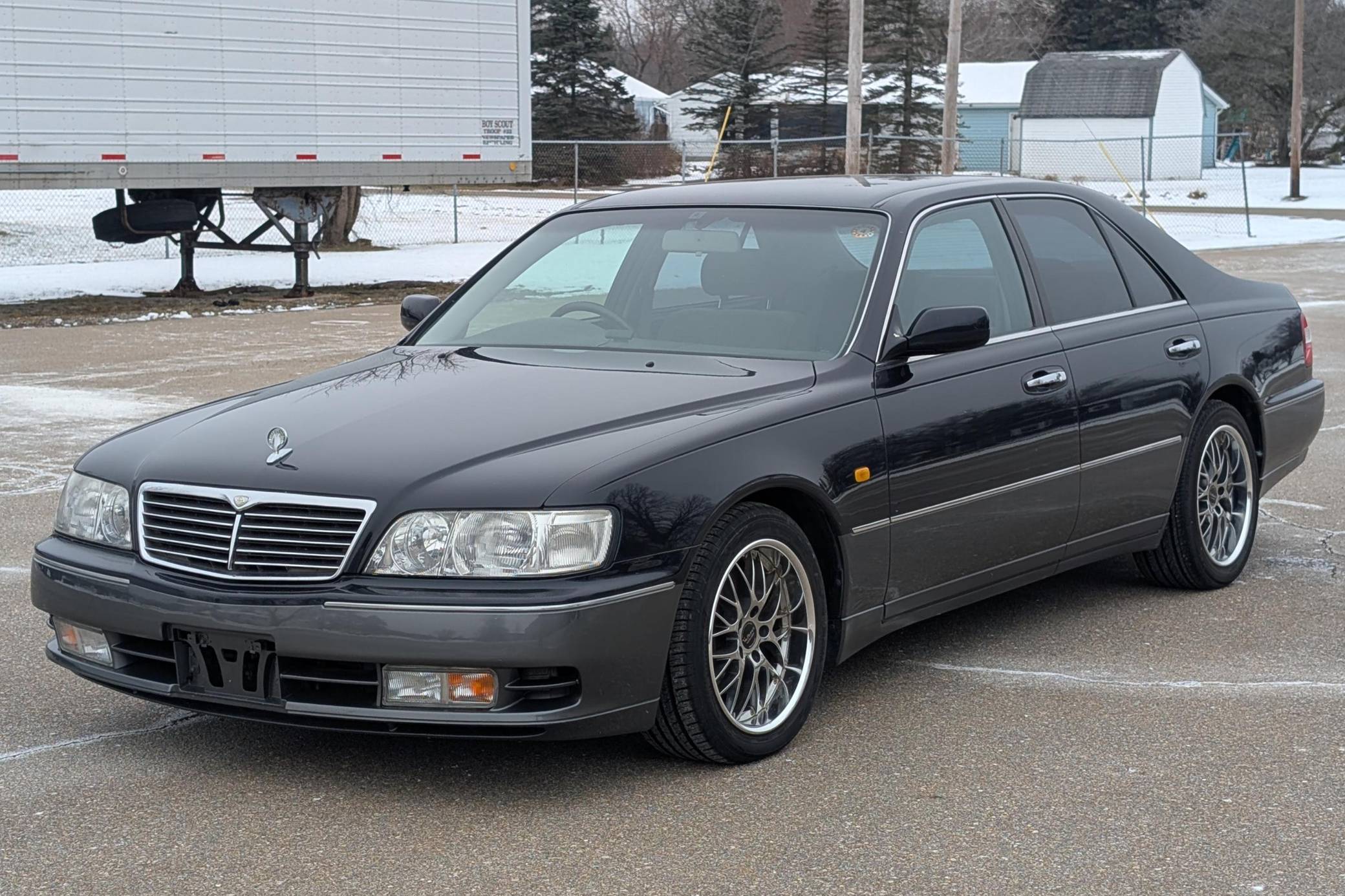 1998 Nissan Cima sold at auction for $7,100