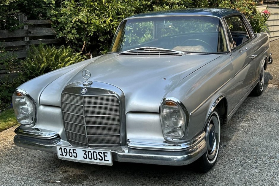 1965 Mercedes-Benz W112 sold at auction for $18,500