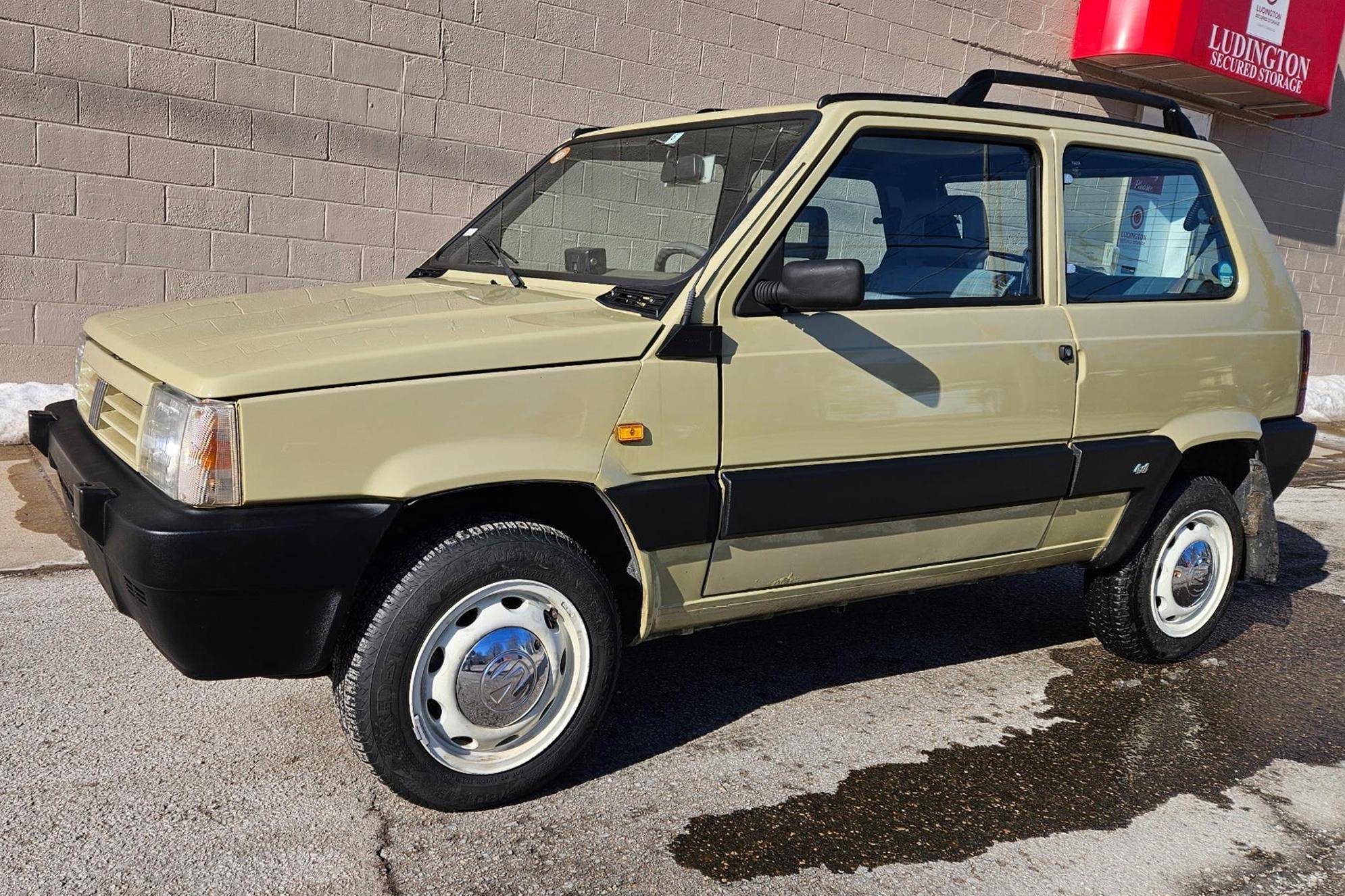 1996 Fiat Panda sold at auction for $10,001