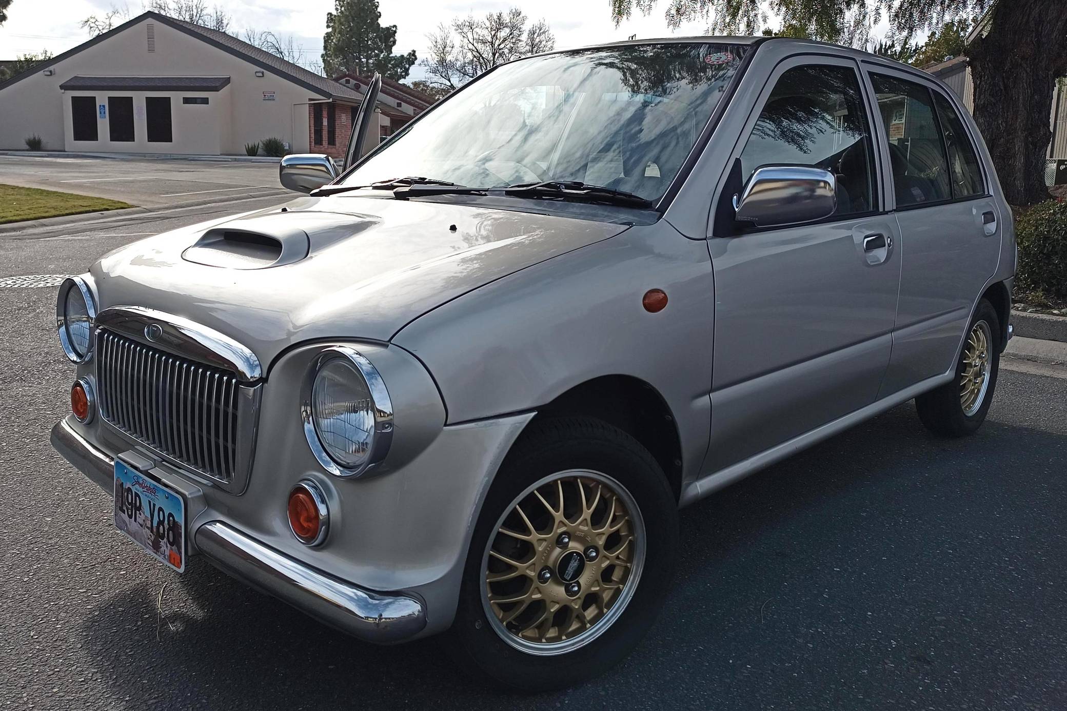 1997 Subaru Vivio sold at auction for $3,900