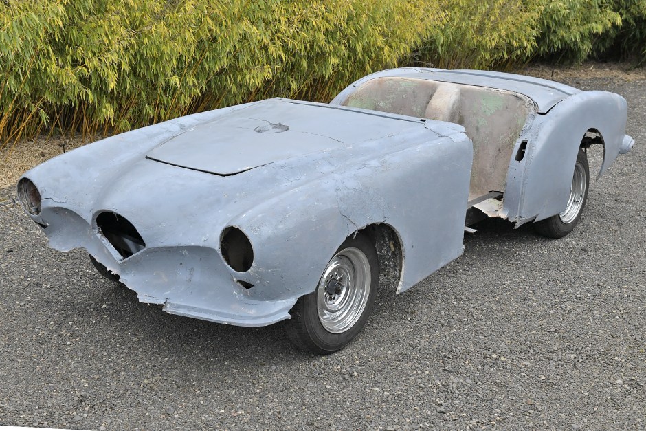 1954 Kaiser Darrin sold at auction for $2,800