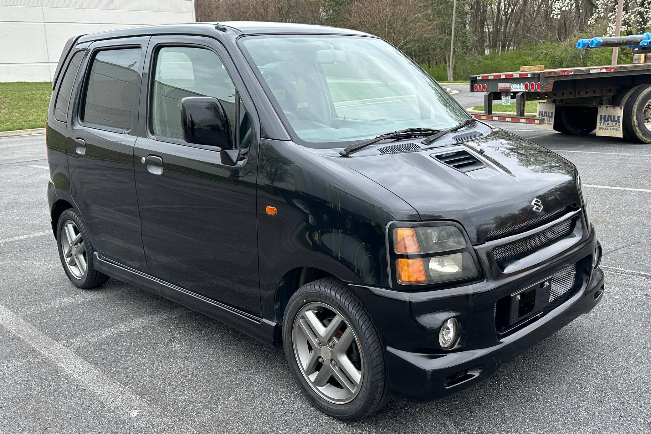 1999 Suzuki Wagon R sold at auction for $4,750
