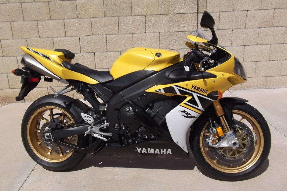 2006 Yamaha YZF-R1 sold at auction for $14,000