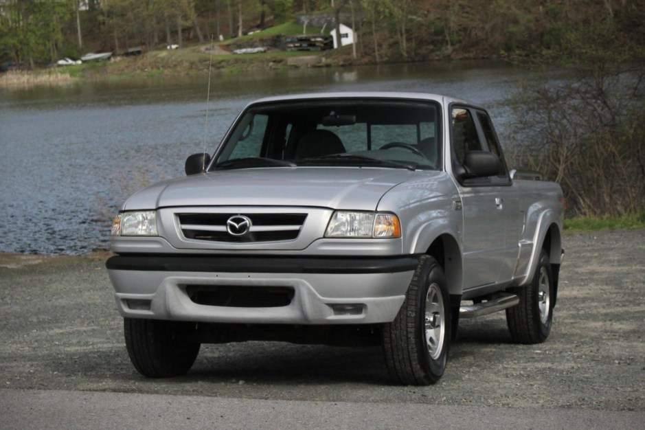 2003 Mazda B3000 sold at auction for $11,000