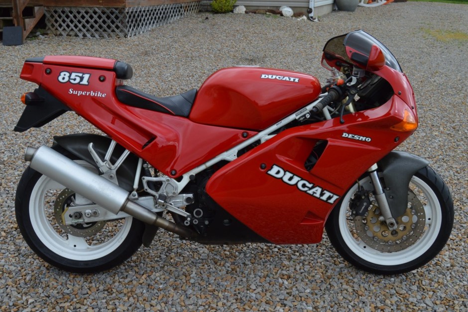 1991 Ducati 851 sold at auction for $10,500