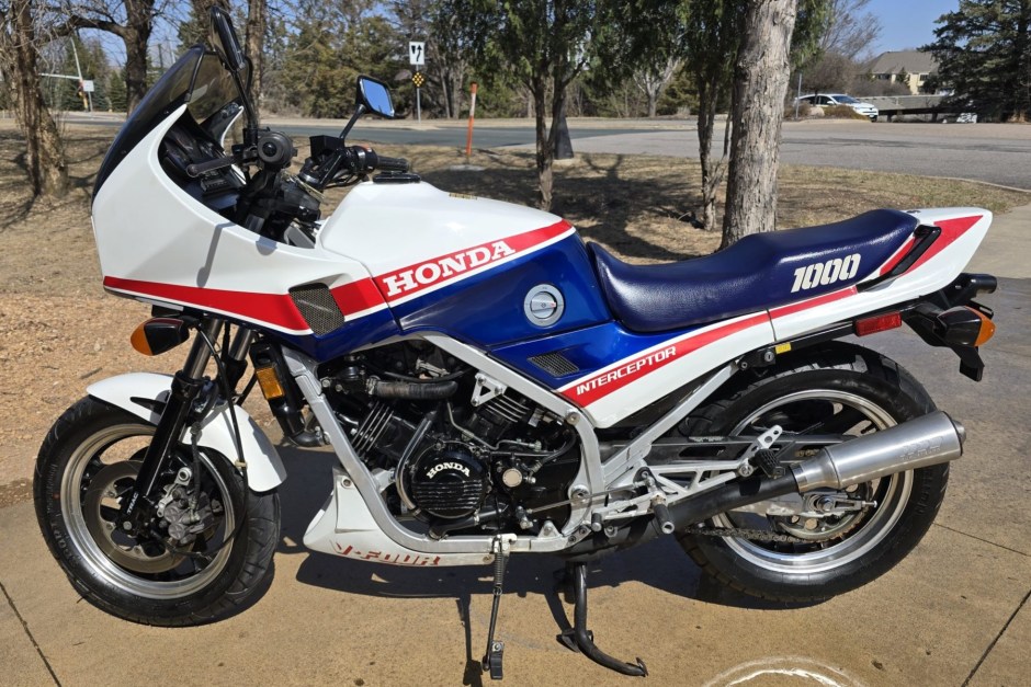 1984 Honda VFR 750F sold at auction for $6,500