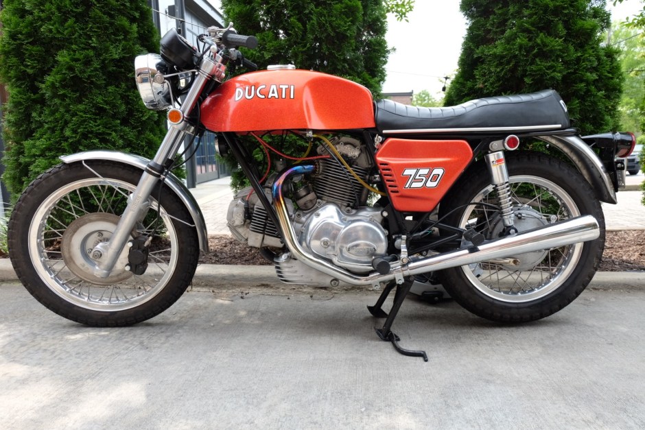 1972 Ducati 750 GT sold at auction for $10,250