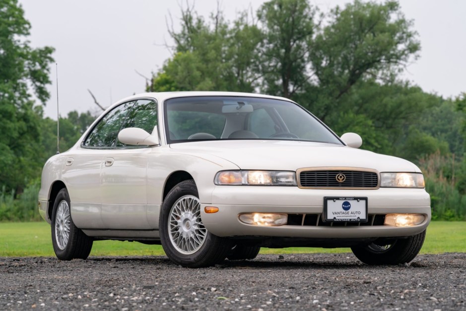 1992 Mazda 929 (excluding Cosmo) sold at auction for $6,500