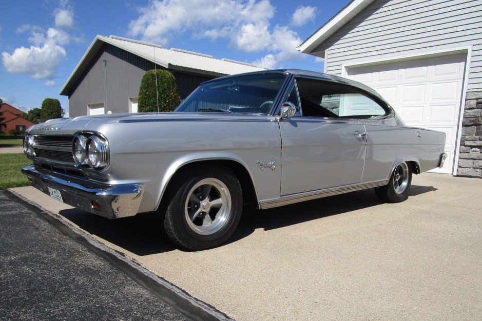 1965 AMC Rambler Marlin sold at auction for $10,750