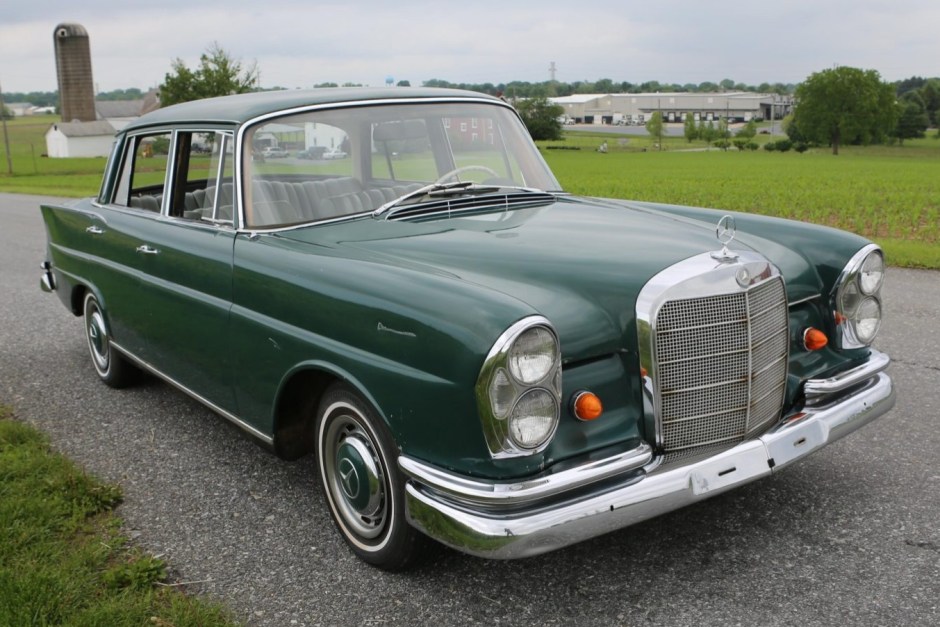 1965 Mercedes-Benz W111 sold at auction for $3,700