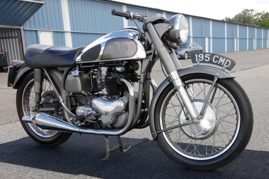 1954 Norton Dominator sold at auction for $7,000