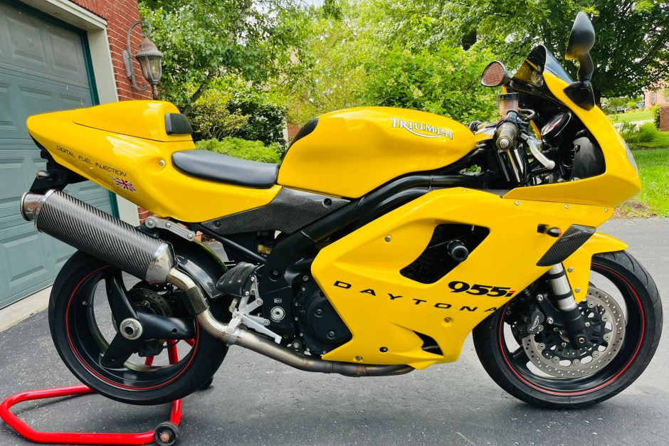 2003 Triumph Daytona sold at auction for $6,262