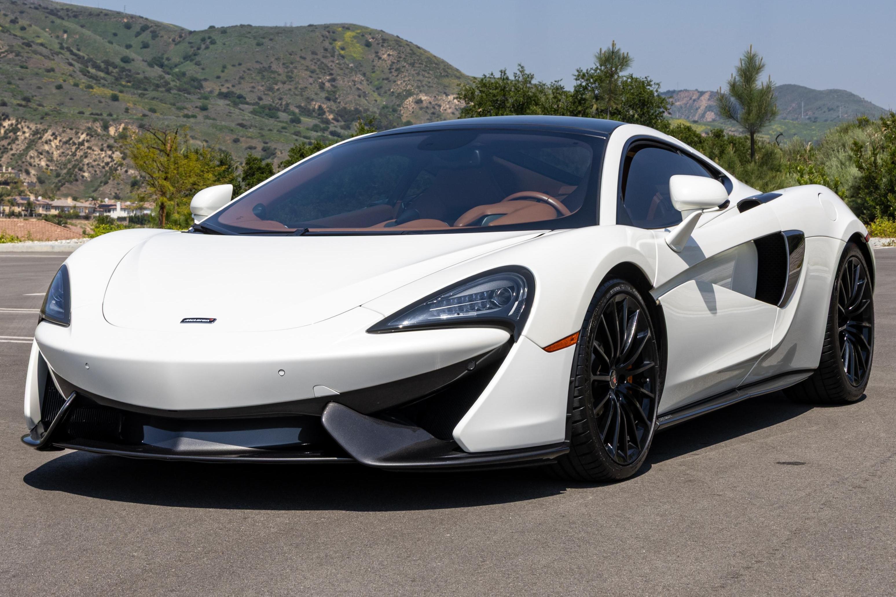 2017 McLaren 570GT sold at auction for $113,000