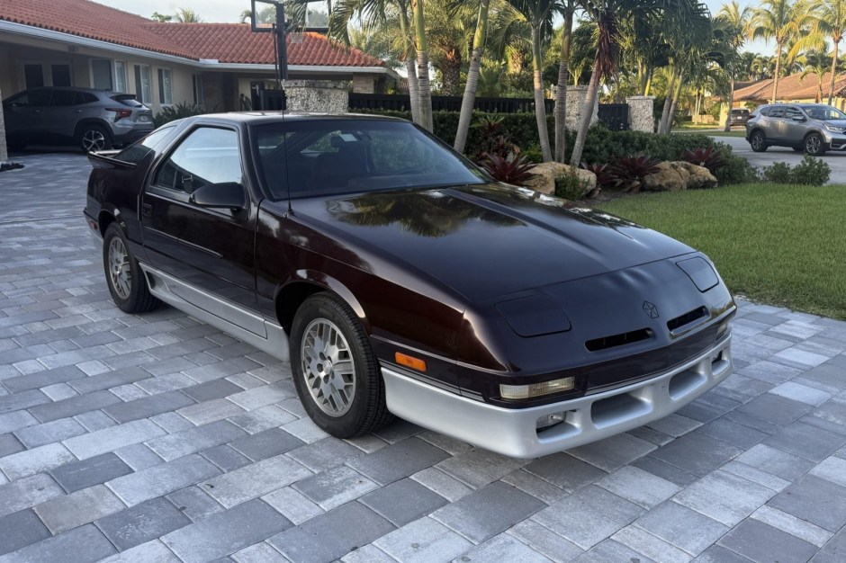 1989 Dodge Daytona sold at auction for $6,600