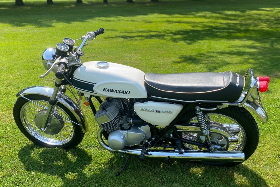 1969 Kawasaki H1 sold at auction for $8,000