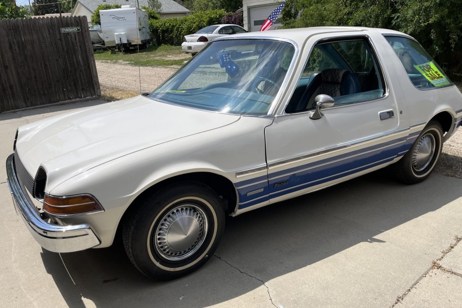 1976 AMC Pacer sold at auction for $8,800