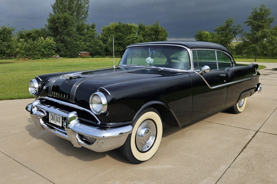 1955 Pontiac Star Chief sold at auction for $15,750