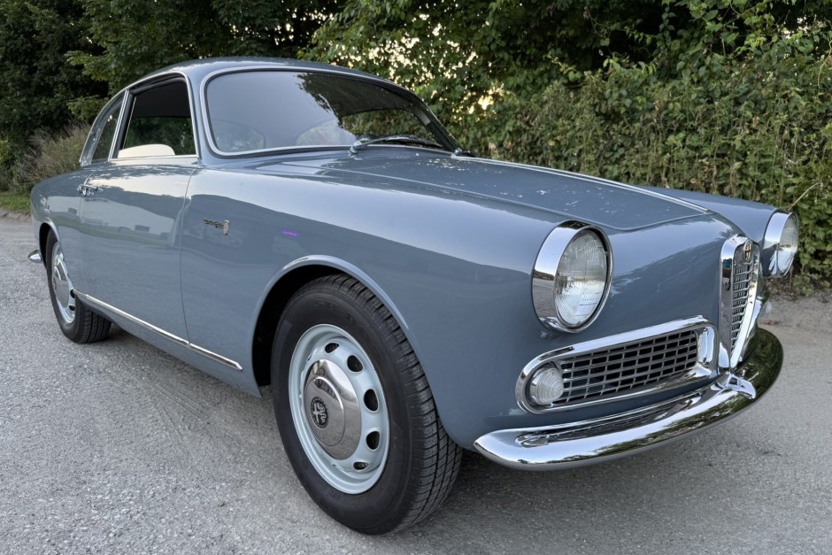 1959 Alfa Romeo Sprint Speciale sold at auction for $40,000