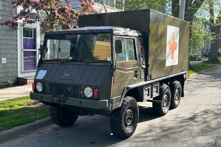 1981 Steyr-Puch Pinzgauer sold at auction for $9,500