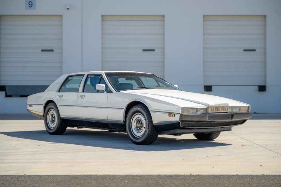 1982 Aston Martin Lagonda sold at auction for $49,000