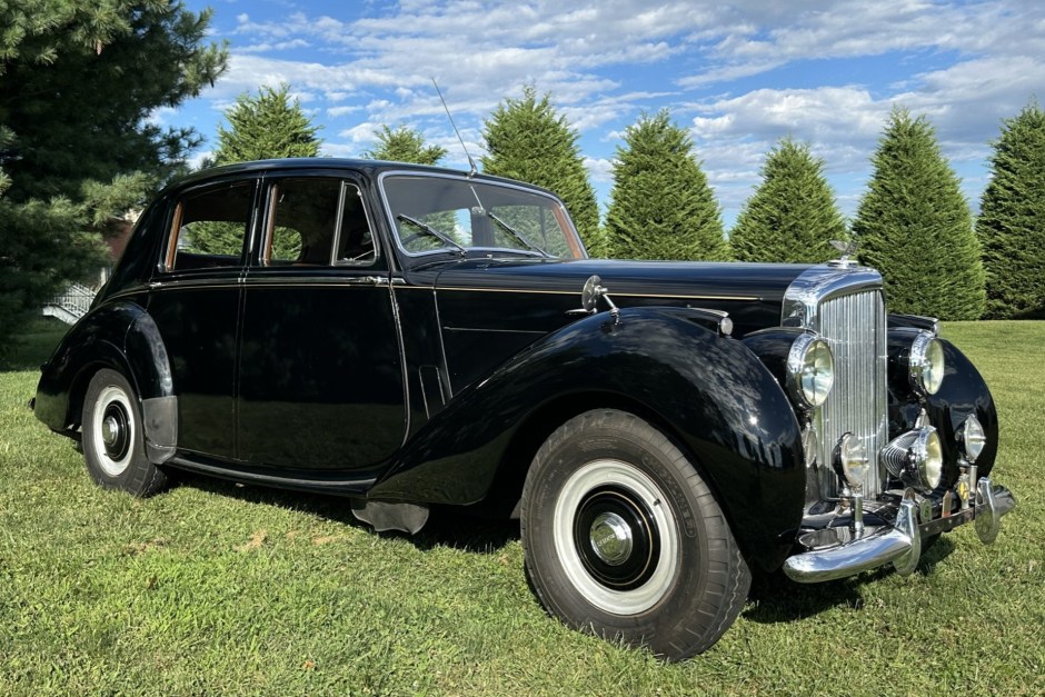 1953 Bentley R-Type sold at auction for $15,000