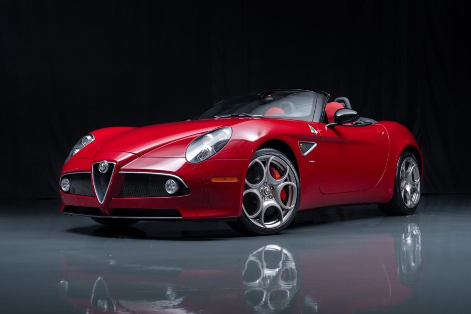 2009 Alfa Romeo 8C sold at auction for $390,000