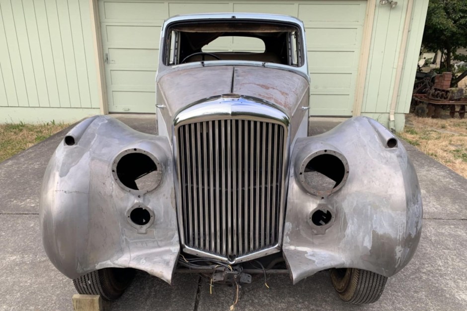 1953 Bentley R-Type sold at auction for $3,000
