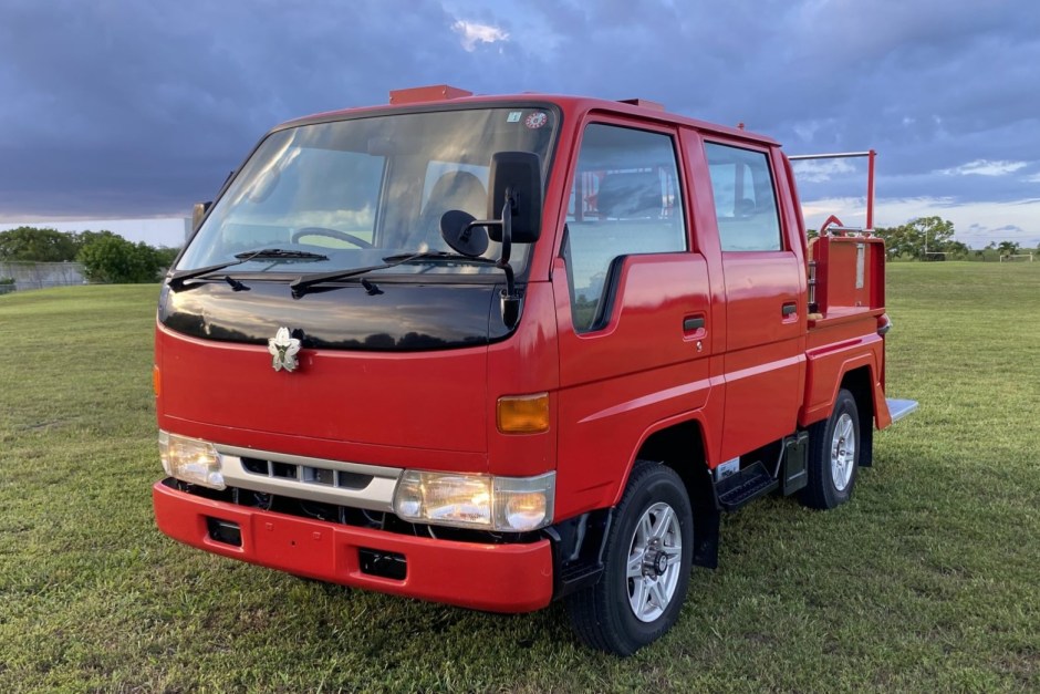 2000 Toyota ToyoAce sold at auction for $14,050