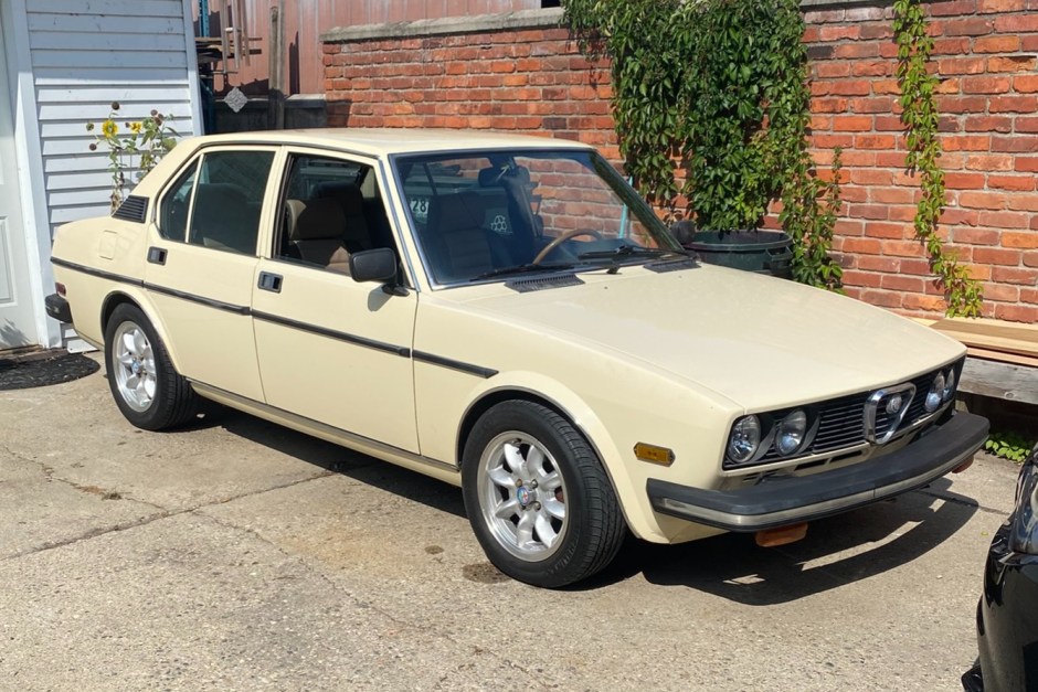 1978 Alfa Romeo Alfetta sold at auction for $5,600