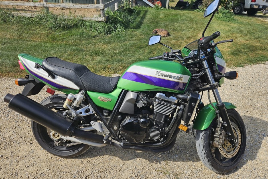 1999 Kawasaki ZRX sold at auction for $6,300