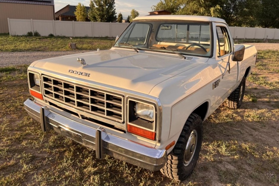 1985 Dodge W-Series sold at auction for $14,000
