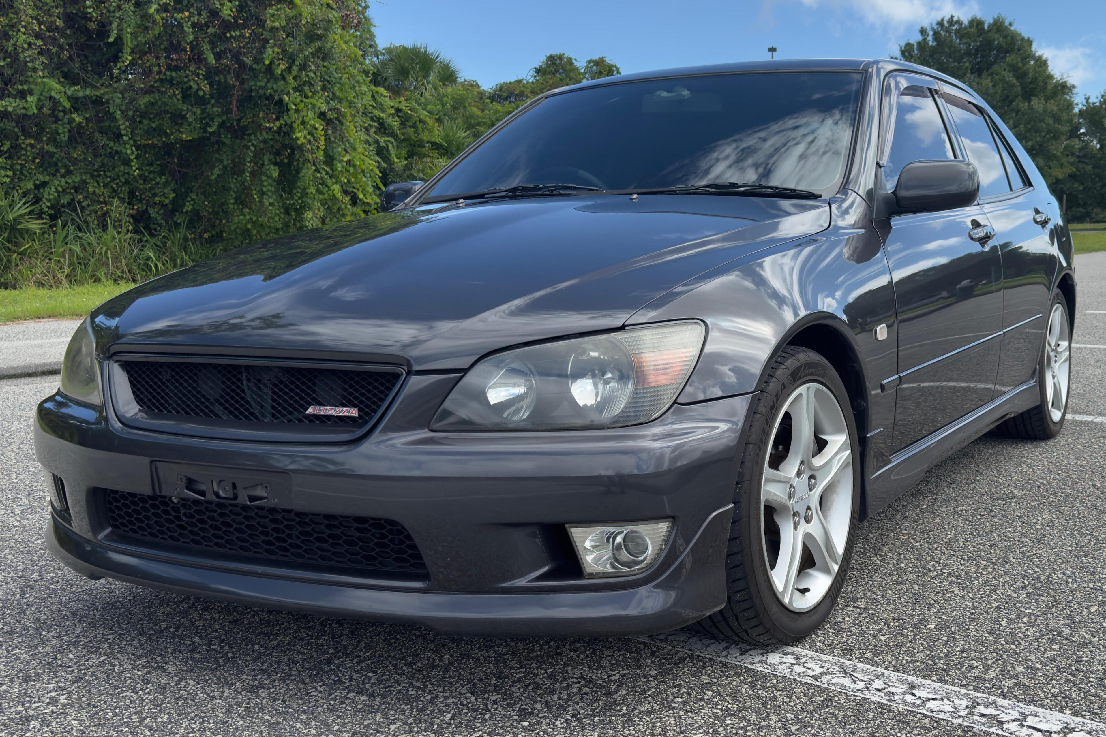 1999 Toyota Aristo sold at auction for $6,900