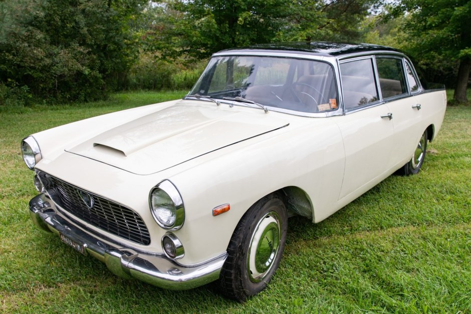 1962 Lancia Flaminia sold at auction for $13,000