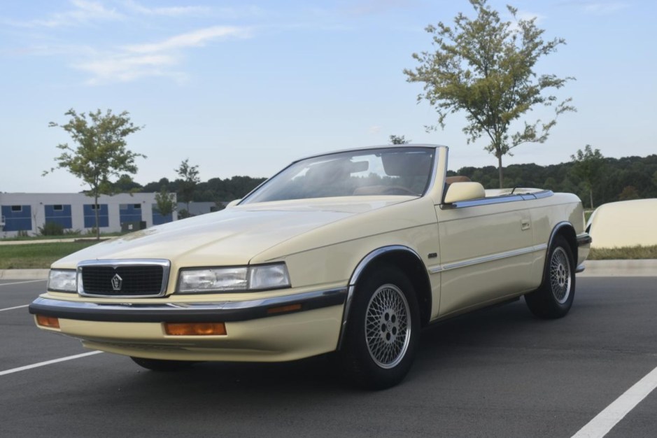 1989 Chrysler TC by Maserati sold at auction for $11,453