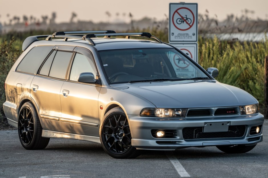 1998 Mitsubishi Galant sold at auction for $15,000