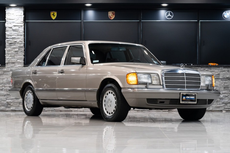 1989 Mercedes-Benz 420 sold at auction for $32,750
