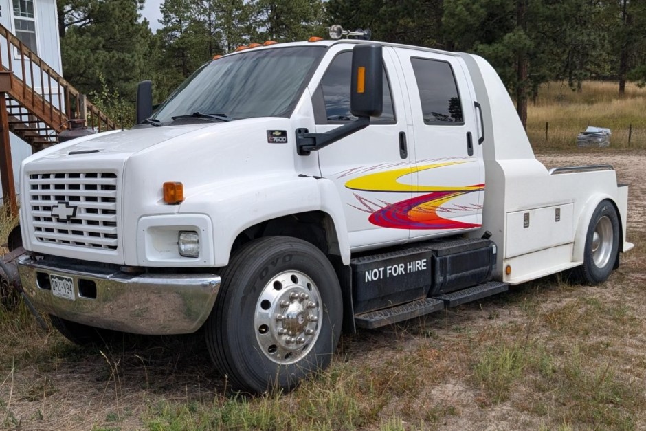 2004 Chevrolet Kodiak sold at auction for $22,250