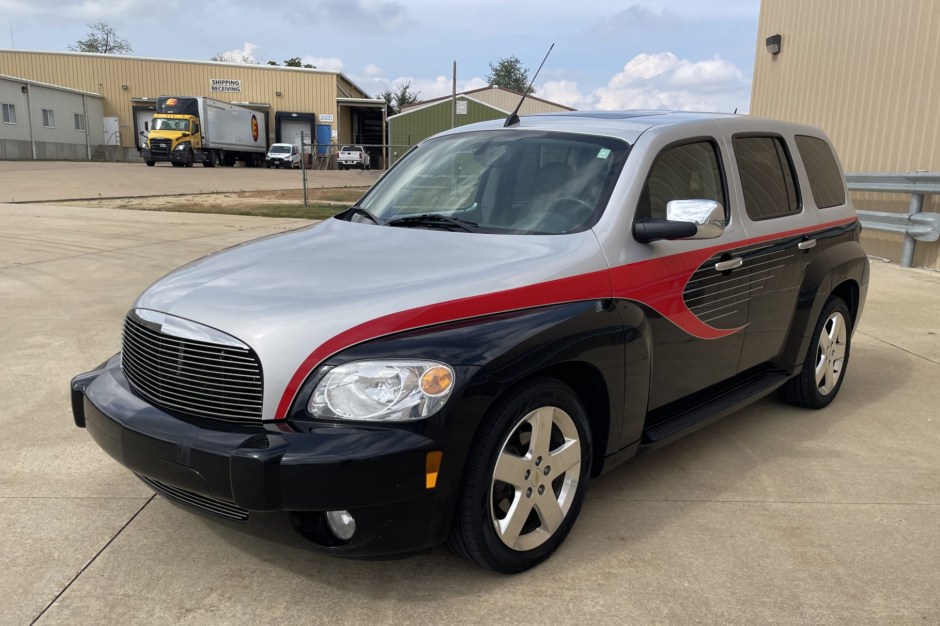 2006 Chevrolet HHR sold at auction for $5,325