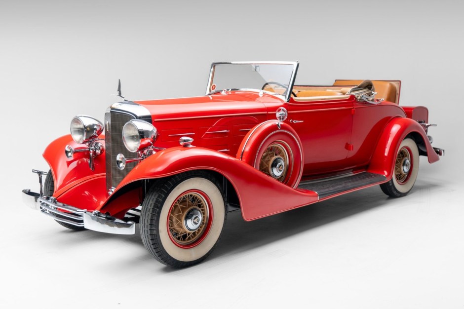 1933 Cadillac V8 sold at auction for $71,500