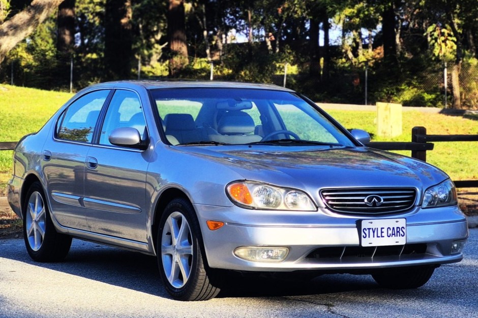 2003 Infiniti I sold at auction for $8,601