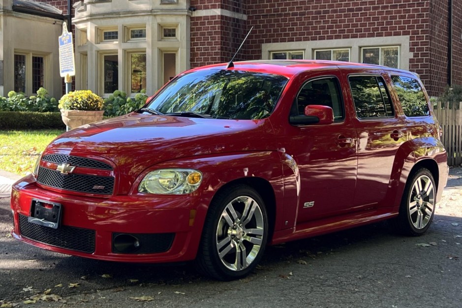 2008 Chevrolet HHR sold at auction for $7,908