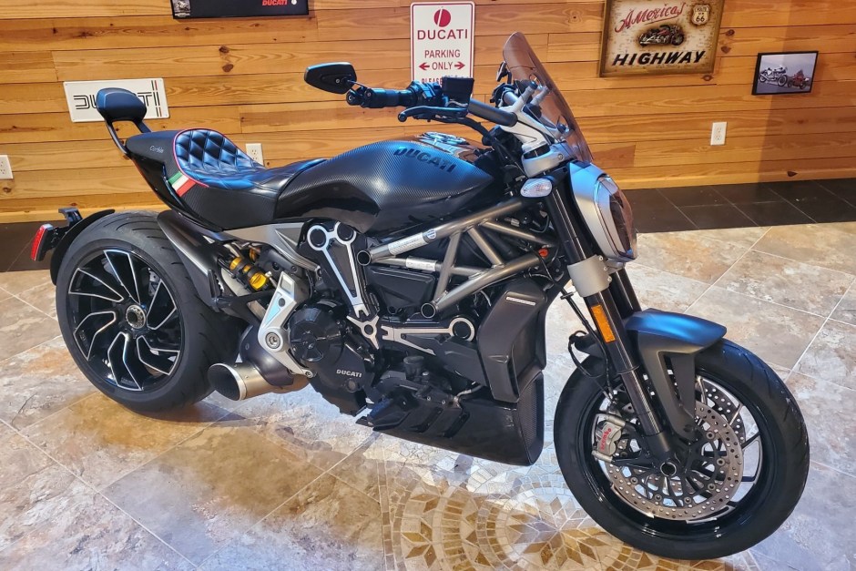 2016 Ducati Diavel sold at auction for $7,100
