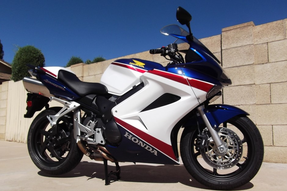 2007 Honda VFR800 sold at auction for $9,600