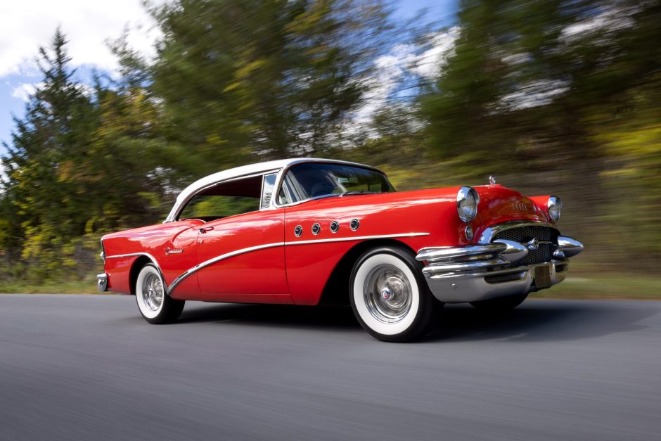 1955 Buick Century sold at auction for $32,550