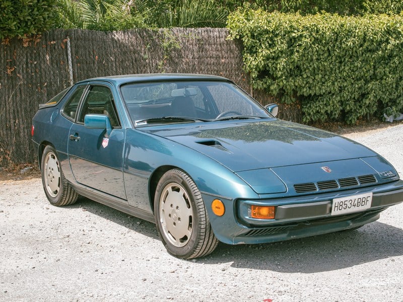 1980 Porsche 924 sold at auction for $5,700