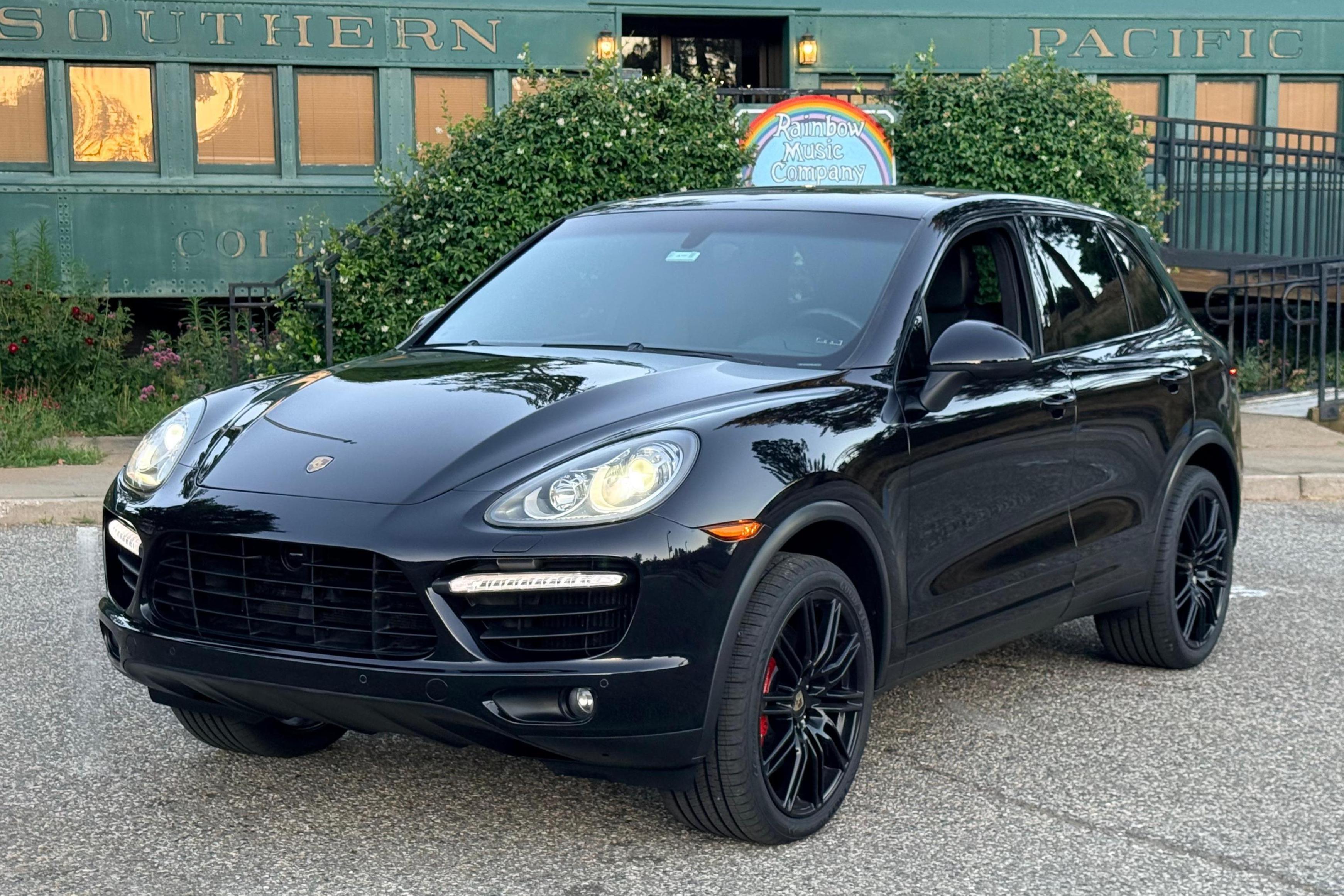 2011 Porsche Cayenne sold at auction for $18,000