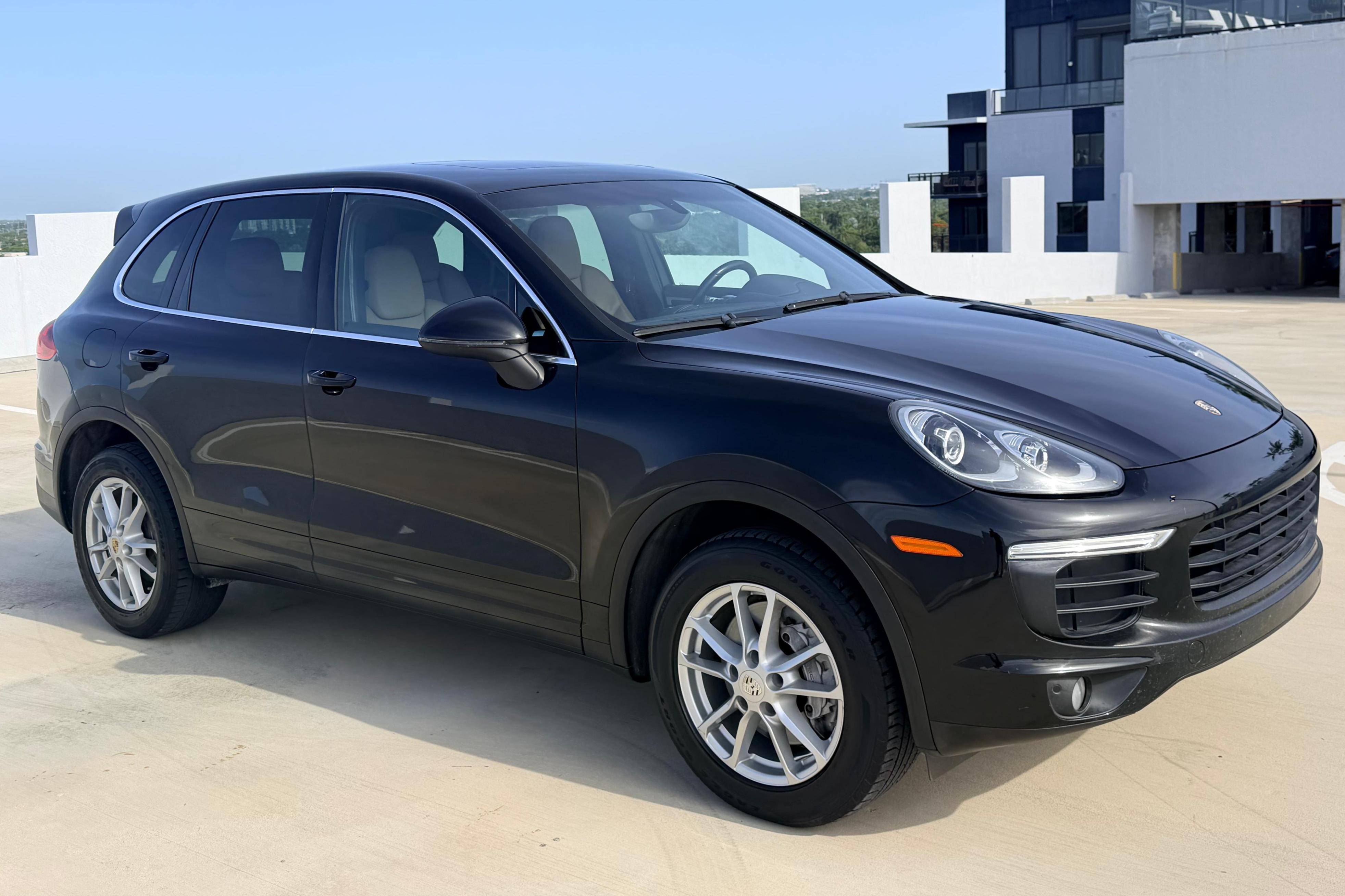 2016 Porsche Cayenne sold at auction for $11,000